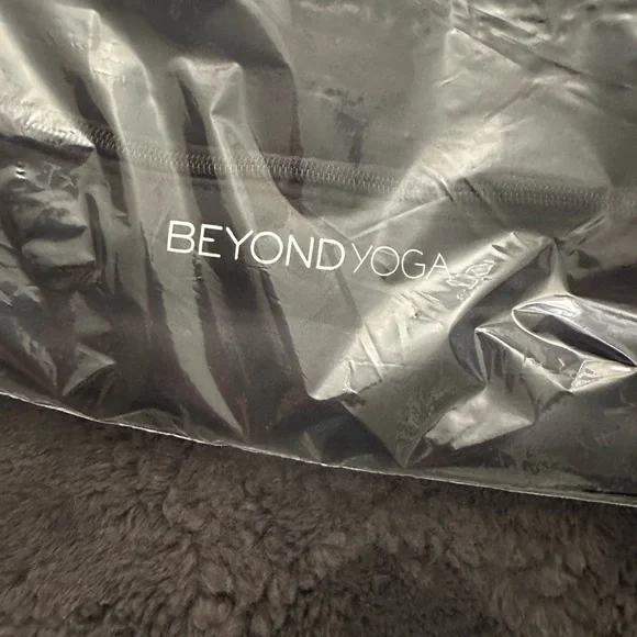 Beyondyoga Convertible Gym Bag - Picture 5 of 10